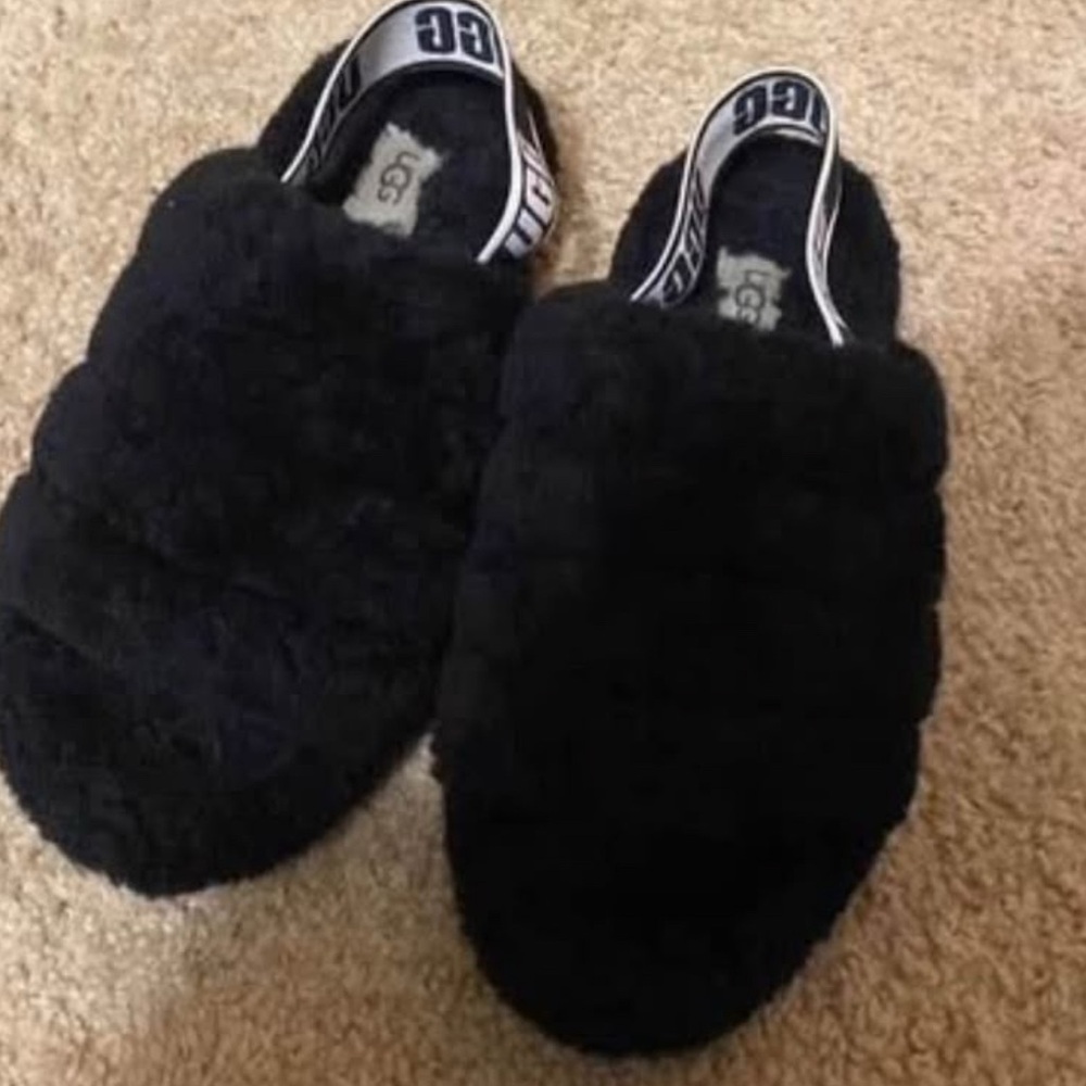 UGG Black Cozy Slippers Plush Indoor Comfort